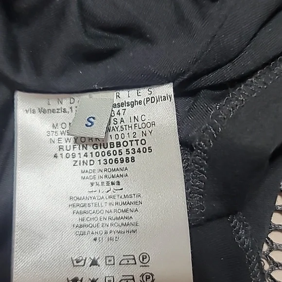 Moncler fishnet skirt. Size small - Picture 8 of 8